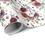 Wein Burgund Floral Bouquet Muster Geschenkpapier<br><div class="desc">Wein und bordeauxfarbene Rose Blumenstrauß-Verpackungspapier für das Brautparty oder für alle Anlässe.</div>