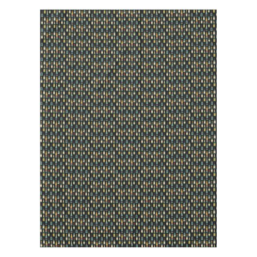 Wein-Flaschen auf Schwarzem Tischdecke (Vorderseite)