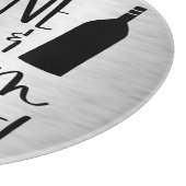 Wein kommt in Weisheit aus dem Schneidebrett (Ecke)