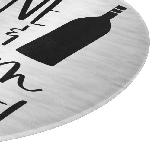 Wein kommt in Weisheit aus dem Schneidebrett (Ecke)