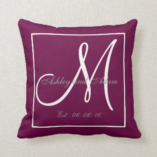 Wein-lila Monogramm-Hochzeits-Andenken-Kissen Kissen