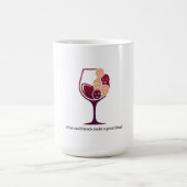 Wein und Freunde mischen sich gut Kaffeetasse (Mittel)
