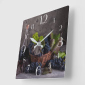 Wein und Trauben Stillleben Quadratische Wanduhr (Winkel)