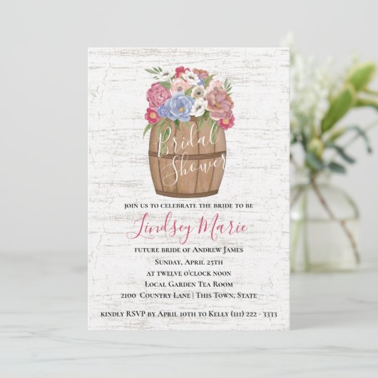 Weinbarrel und Blume Brautparty Einladung (Stehend Vorderseite)