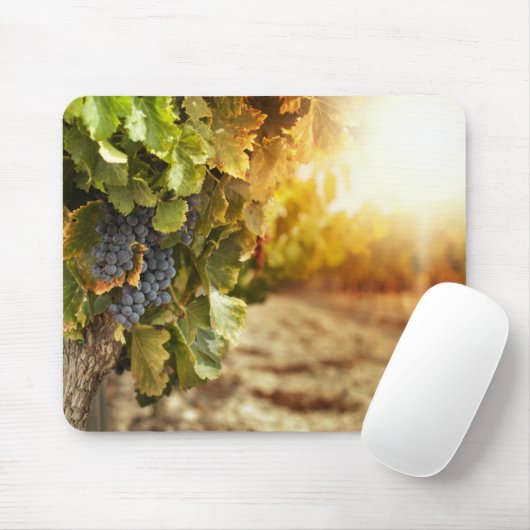 Weinberge bei Sonnenuntergang Mousepad (Mit Mouse)