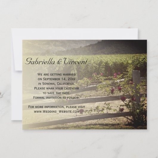 Weinberge und Rose-Zaun Hochzeit retten Datum Einladung (Vorderseite)