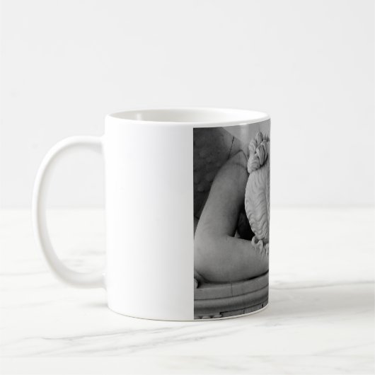Weinender Engel Kaffeetasse (Links)