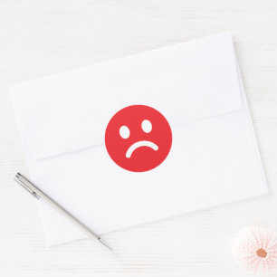 Weinendes rotes Herz-Emoji Moody-Cartoon-Aufkleber Runder Aufkleber