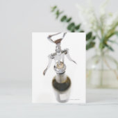 Weinflasche mit Korkenzieher. Postkarte (Stehend Vorderseite)