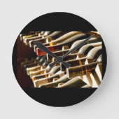 WEINFLASCHEN-WEINKLEBER RUNDE WANDUHR (Vorderseite)