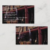 Weinglas mit Flaschen im Hintergrund Visitenkarte (Vorne/Hinten)