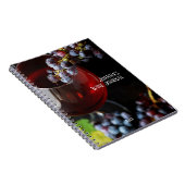 Weinglas mit Trauben/Personalisiertes Weinjournal Notizblock (Rechte Seite)