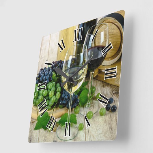 Weinglas 🍷 römische Zahlen Design Quadratische Wanduhr (Winkel)