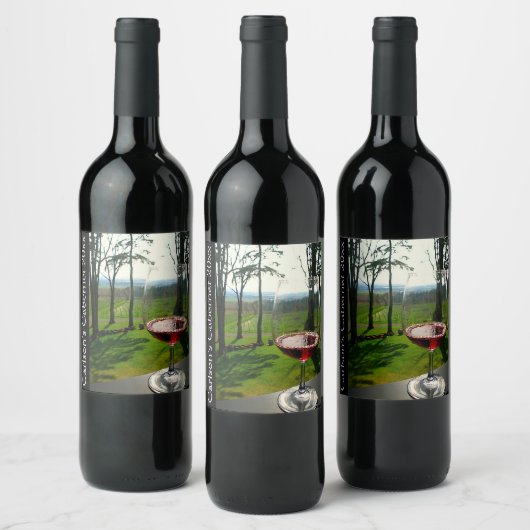 Weinglas und Weinbaugebiete Weinetikett (Flaschen)