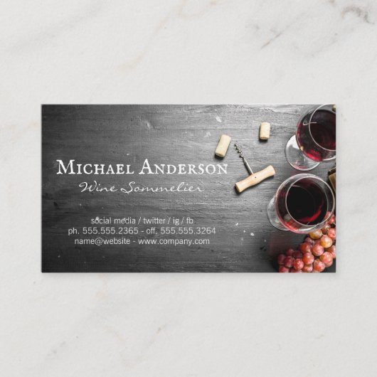 Weingläser auf dem Tisch | Cork Wine Opener Visitenkarte (Vorderseite)