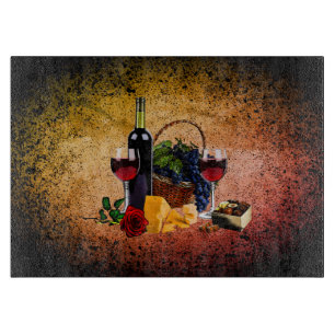 Weingläser, Flasche, Trauben, Käse, Schokoladen Schneidebrett