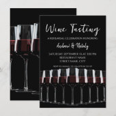 Weingläser mit Rotwein auf schwarz. Einladung (Vorne/Hinten)