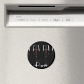 Weingläser mit Rotwein auf schwarz Magnet (In Situ (Geschirrspüler))