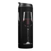 Weingläser mit Rotwein auf schwarz Thermosbecher (Nach rechts gedreht)