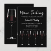 Weingläser mit Rotwein auf schwarzer Einladung (Vorne/Hinten)