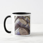 Weingut Bodega Marques de Riscal, Weinkeller Tasse (Links)