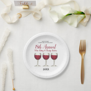 Weinkeller Glas Flasche Roter Wein Weinkultur und Pappteller