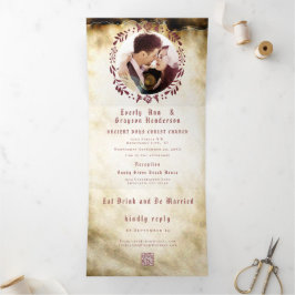 Weinkellerei Deep Burgundy Rote Flora Hochzeit Dreifach Gefaltete Einladung