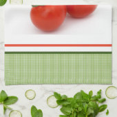 Weinreifen Frische Tomaten auf grüner Küche Geschirrtuch (Gefaltet)