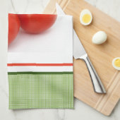 Weinreifen Frische Tomaten auf grüner Küche Geschirrtuch (Viertel Falte)