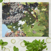 Weintrauben auf Rebe-Geschirrtuch Handtuch (Gefaltet)