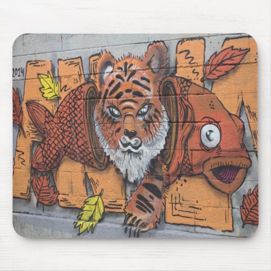 Weird Orange Tiger Fish Graffiti Mousepad (Vorne)