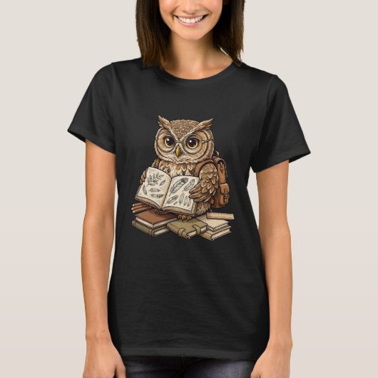 Weise Eule Schüler liest Naturbuch T-Shirt (Vorderseite)