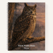 Weise Eulen im Wald – Großes Notizbuch (Vorderseite)