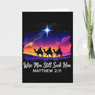 Weise Männer aus der Vintage-Zeit suchen ihn immer Karte