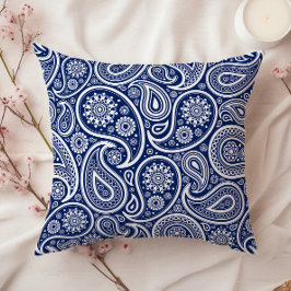 Weiß auf blaues vintage Paisley-Muster Kissen