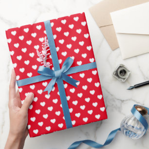 Weiß auf rote kleine Herz-gemustertem Geschenkpapier