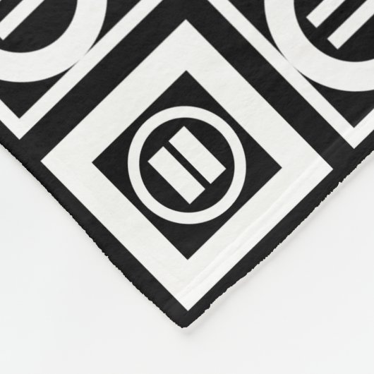 Weiß auf schwarz geometrischem Muster Fleecedecke (Ecke)