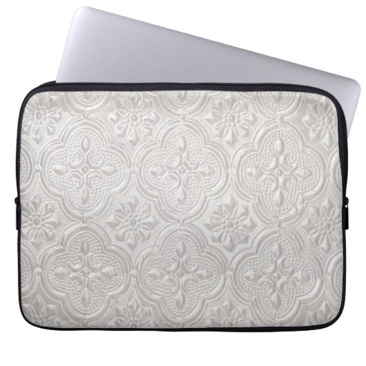 Weiß auf weißem Blumenmuster Laptopschutzhülle (Vorderseite)