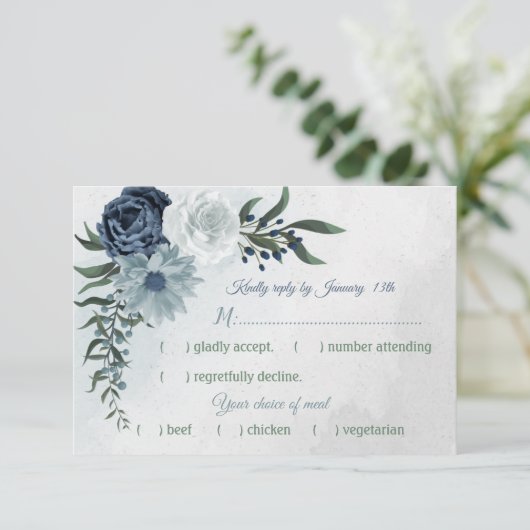 Weiß & blau blühende Pflanzen Hochzeitsmahlzeit Wa RSVP Karte (Stehend Vorderseite)