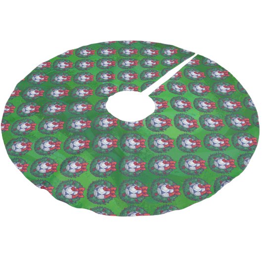 Weiß, blau gefeierter Fußball auf Grün Polyester Weihnachtsbaumdecke (Schrägansicht)