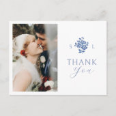 Weiß | Blue Floral Monogram Danke Postcard Postkarte (Vorderseite)