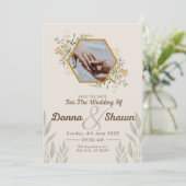 Weiß gelb Modernität, Ehepaar und deren Ehering Einladung (Stehend Vorderseite)