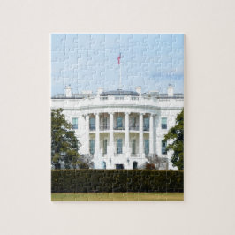 Weiß Haus vom Rasen Puzzle