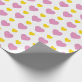 WEISS MIT PINK & GELBEN HERZEN GESCHENKPAPIER (Ecke)
