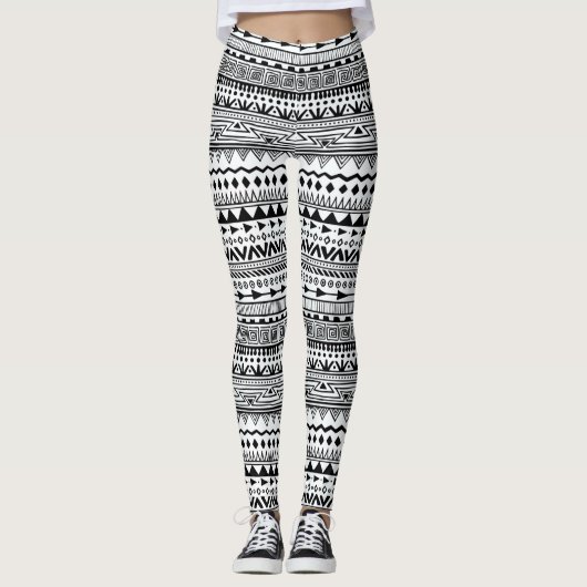 Weiß mit schwarzem Ethnic-Design-Muster Leggings (Vorderseite)