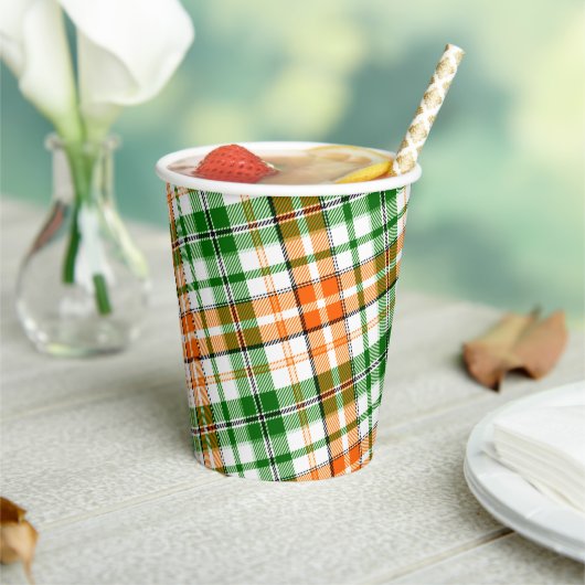Weiß Orange Grün Kariertes Tartan Design Pappbecher (In Situ)