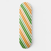 Weiß Orange Grün Vertikale Streifen Design Skateboard (Vorderseite)