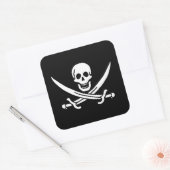 Weiß, Piratenflagge Calico Jack, Skull & Cutlass Quadratischer Aufkleber (Umschlag)