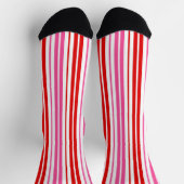 Weiß Rosa Rot Vertikale Streifen Design Socken (Oben)