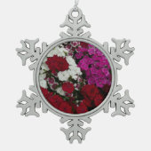 Weiß, Rosa und Rote Dianthus Schneeflocken Zinn-Ornament (Vorderseite)